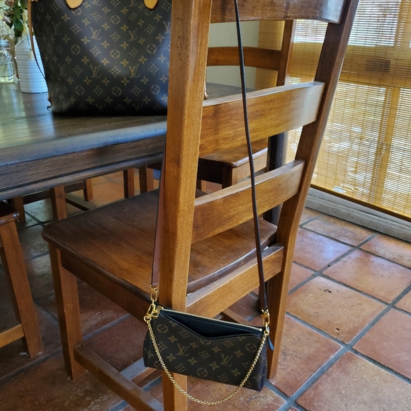 Small LV handbag - Picture 4 of 4